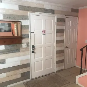 Elegant 2-bedroom Pet-friendly W 2 Parking Spaces Hilton Head Island